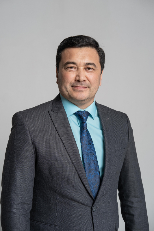 Назар Абинов